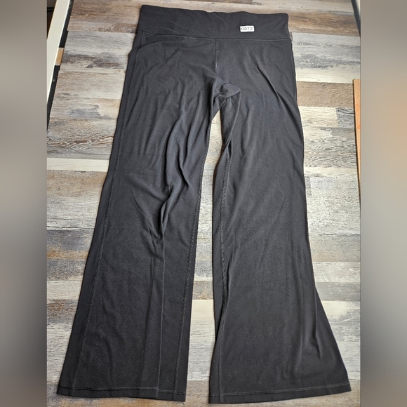 Athleta Elation Flare Pants Black Womwn's 2X - Picture 3 of 14